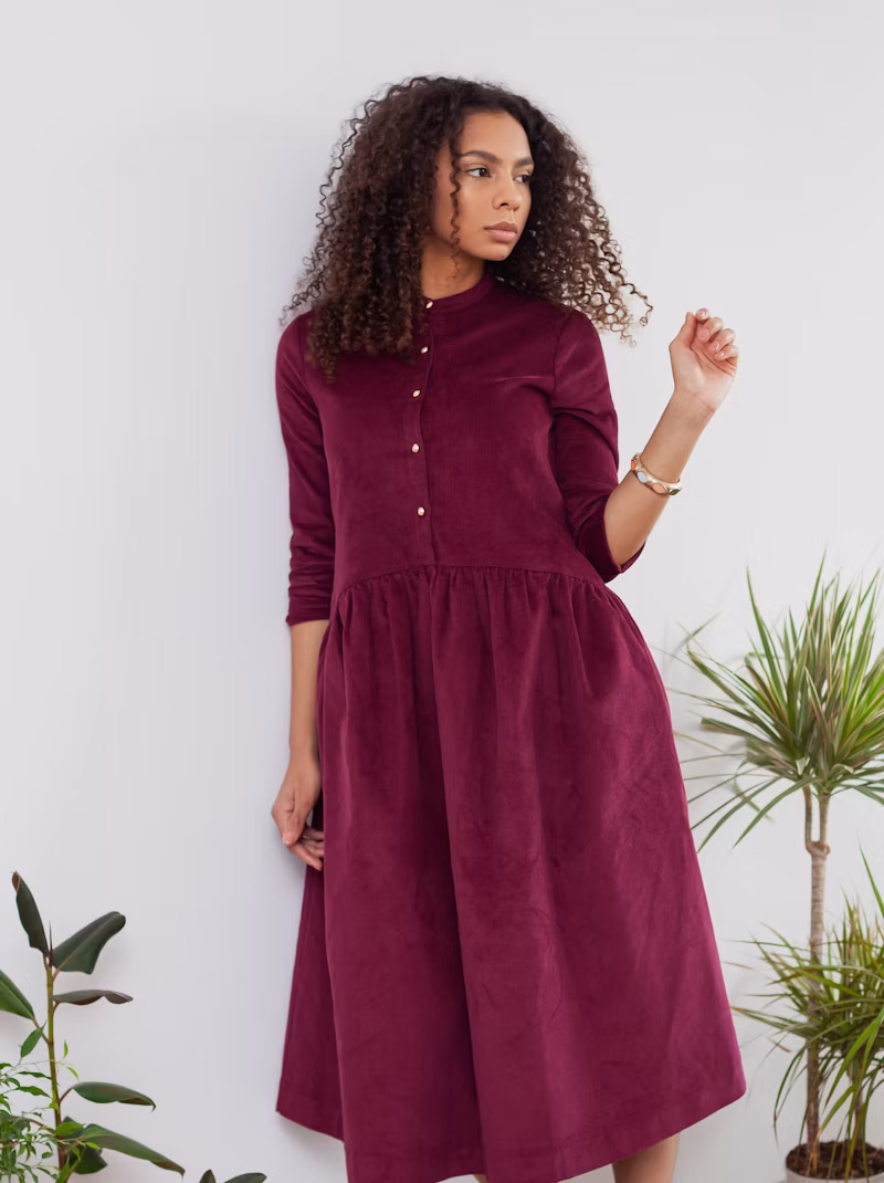 Vestido Curto Minimalista Casual com Bolsos Laterais